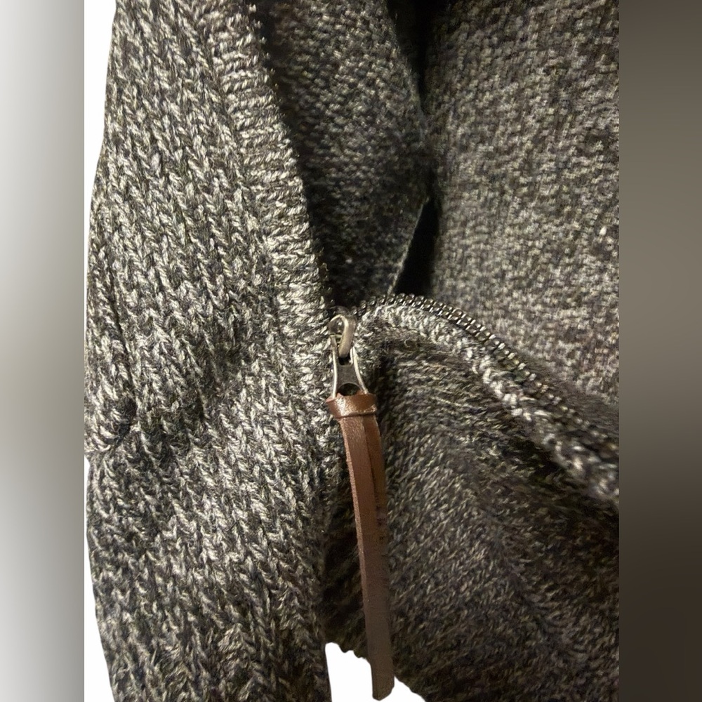 Warehouse one. New with tags. Comfy Canadian style sock sweater - Picture 5 of 8